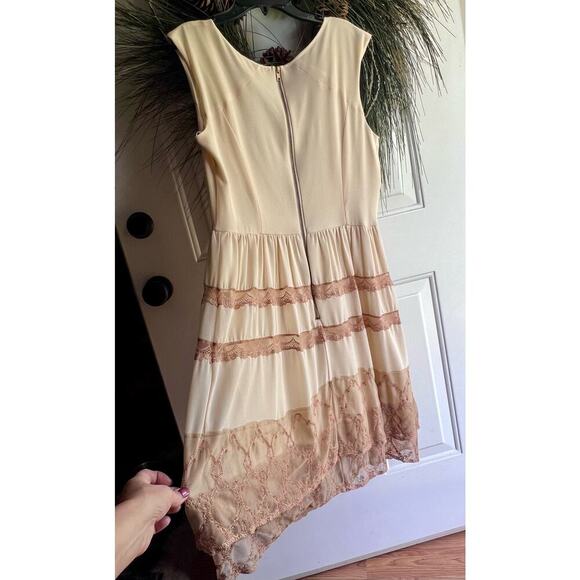 Gibson Latimer Size 8 Womens Tiered Dress Cream Lace Sleeveless-Not For Sale - Picture 7 of 17
